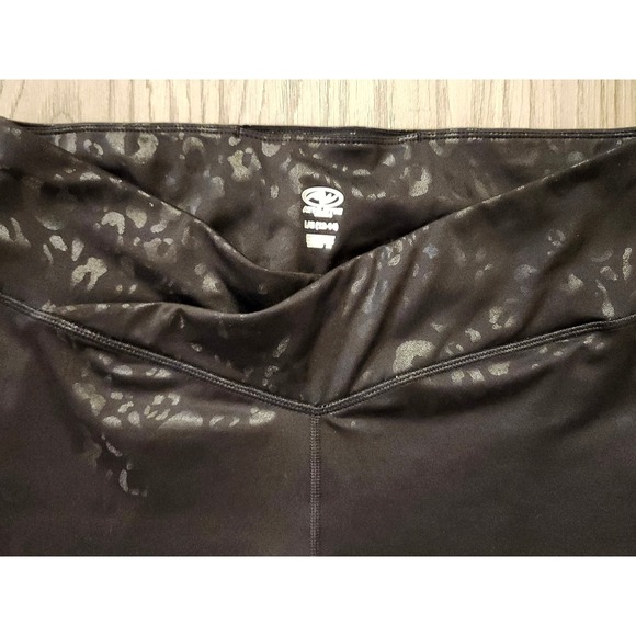 Athletic Works Animal Print‎ Embossed Legging Women's NWOT Size Large Black - Picture 5 of 6